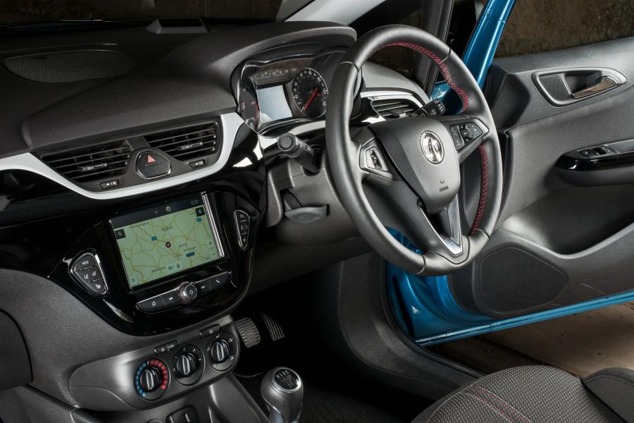 Интерьер Vauxhall Corsavan Limited Edition (E) 2017 года  (фото 10 из 19)